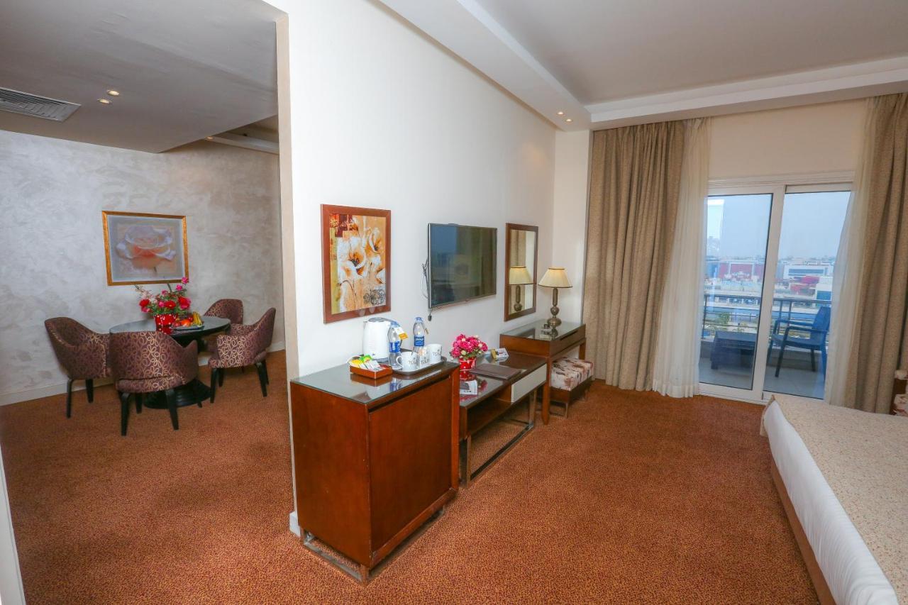 Hotel Tolip El Narges El El Cairo Exterior foto Suite