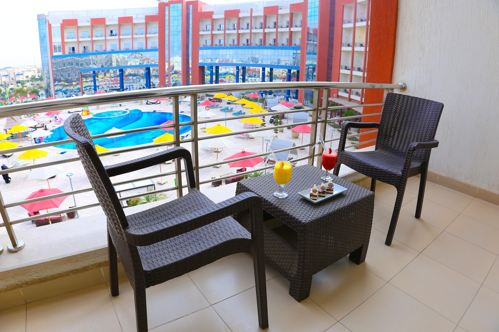 Hotel Tolip El Narges El El Cairo Exterior foto A balcony
