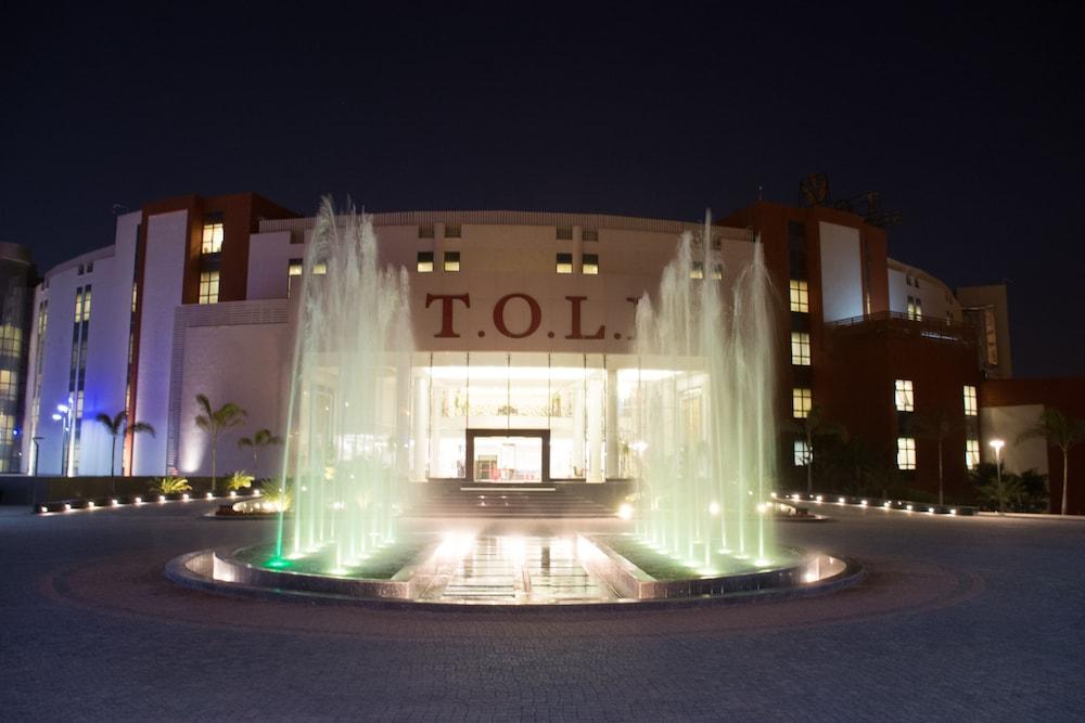 Hotel Tolip El Narges El El Cairo Exterior foto The main building of TOL