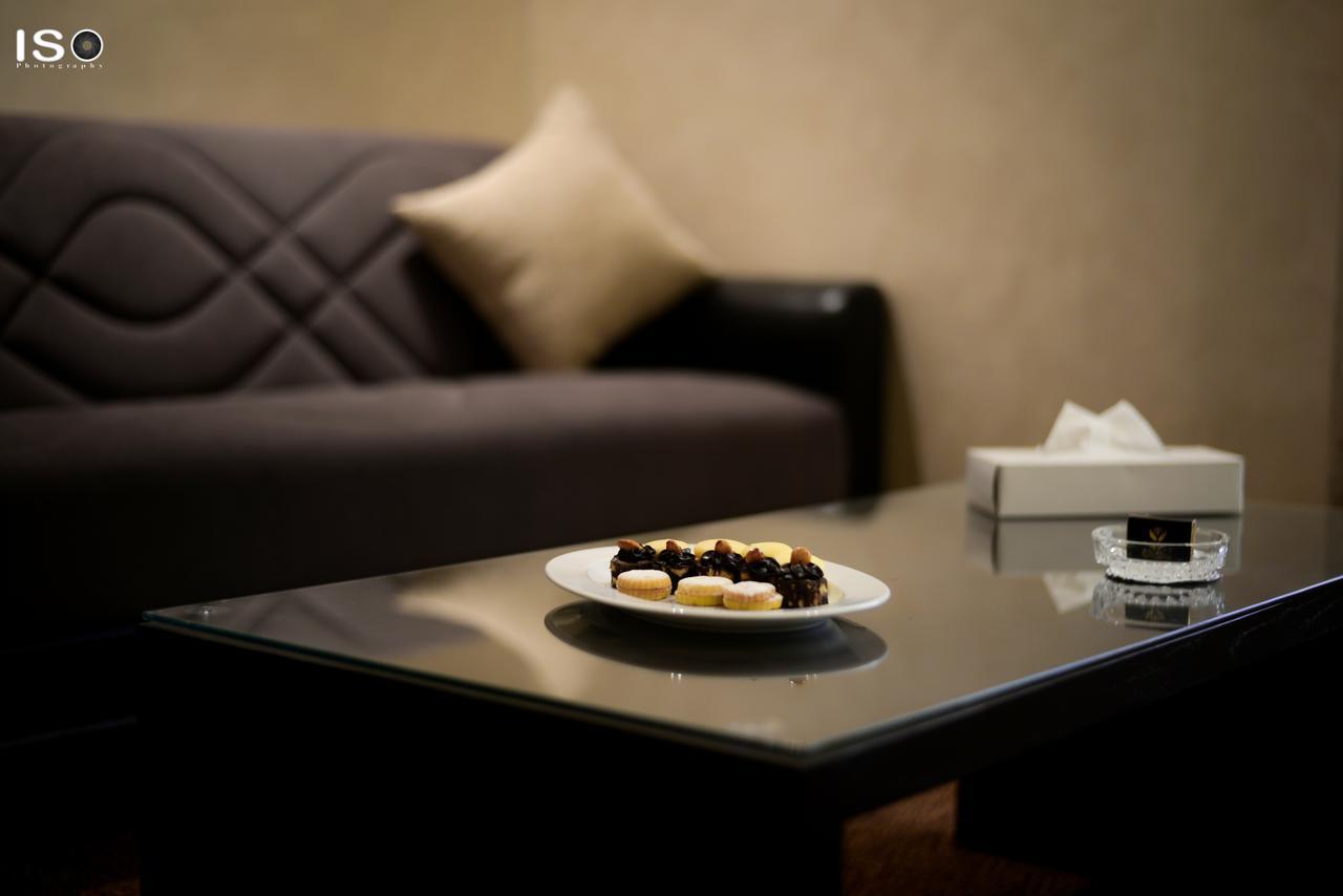 Hotel Tolip El Narges El El Cairo Exterior foto A coffee table