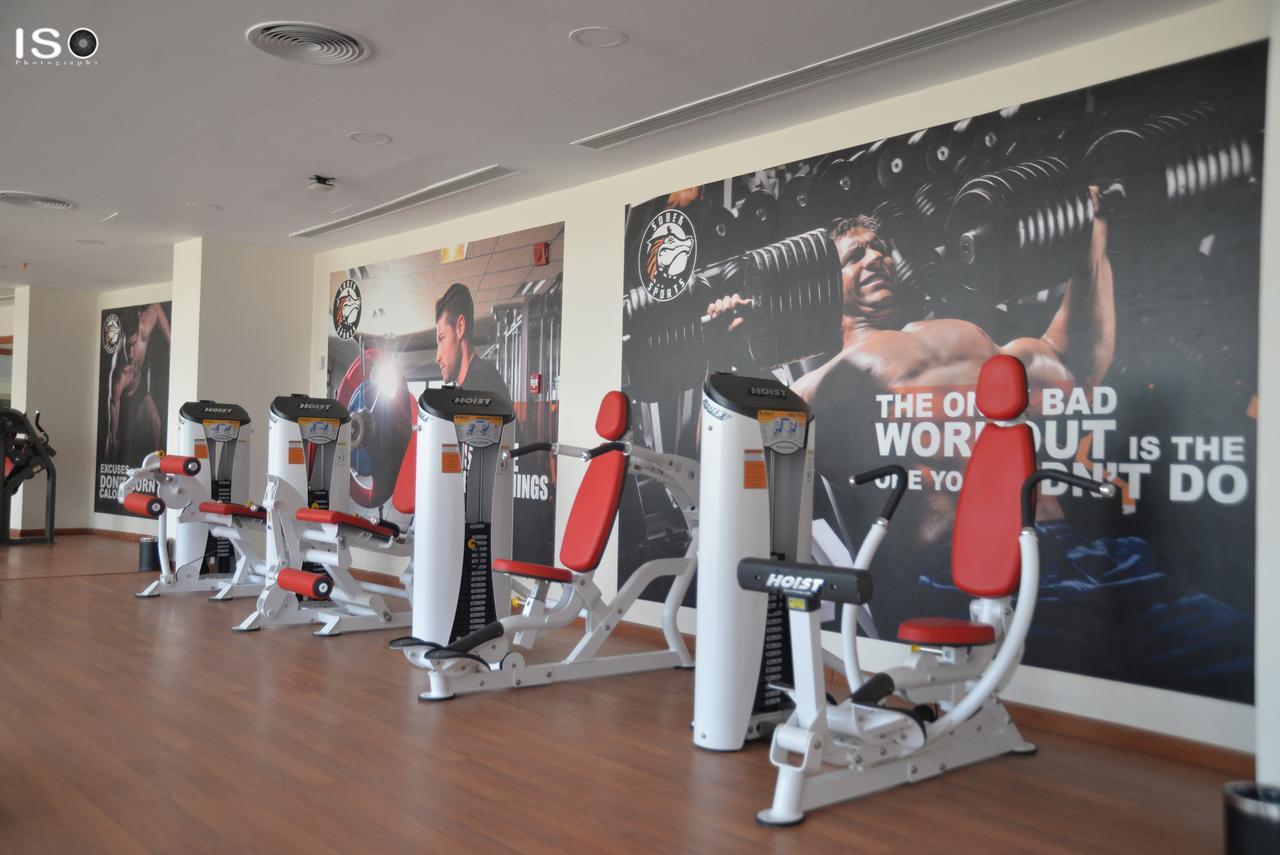 Hotel Tolip El Narges El El Cairo Exterior foto A row of machines at a gym